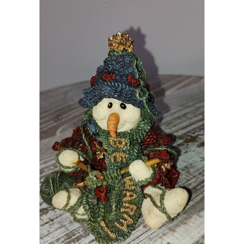 Vintage Boyds Bears and Friends: Snowman knitting, Pearl Too - Be Warm (1997)